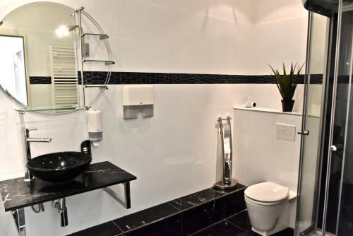 Hotel Aparthotel-christie 3*
